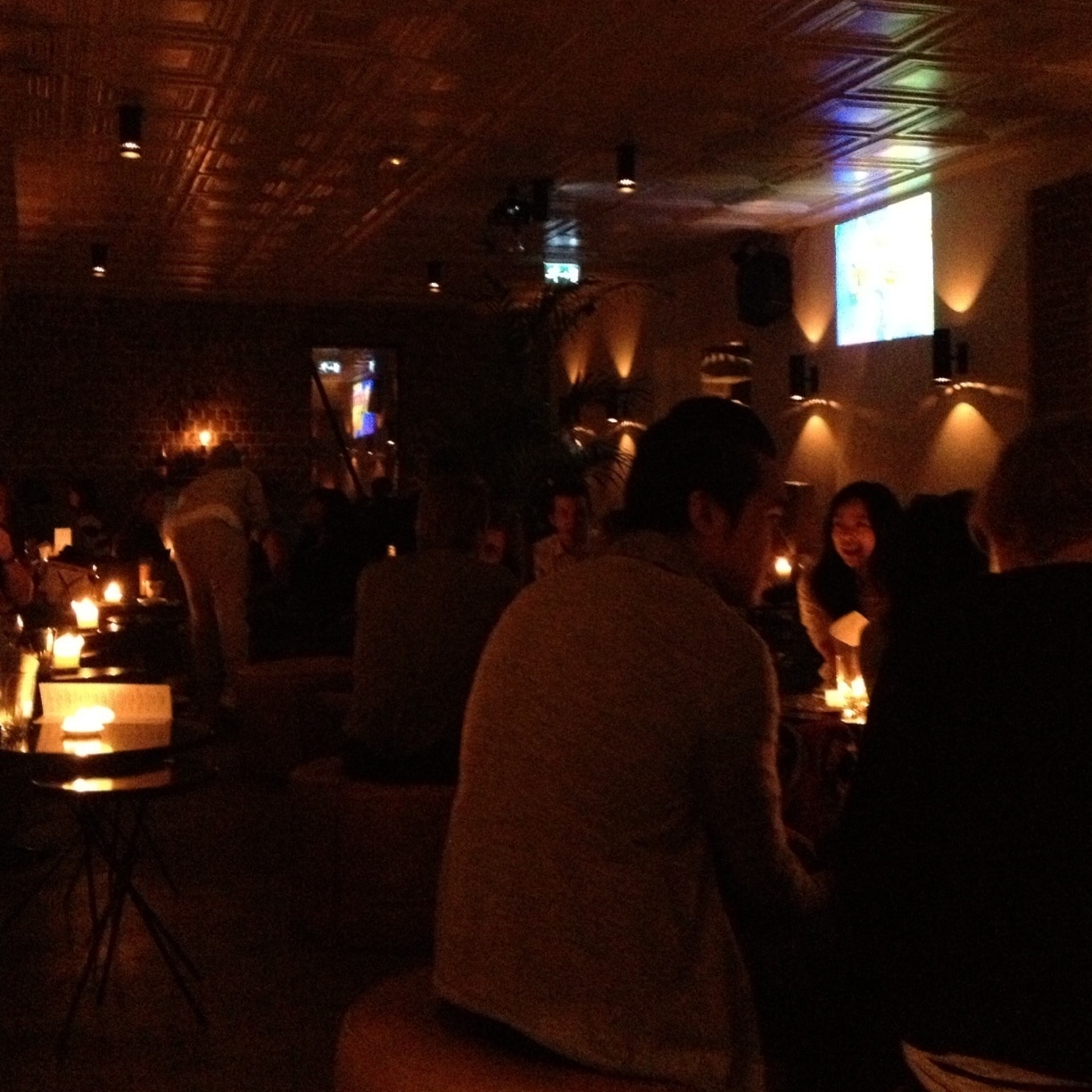 A trendy, New York feel bar and restaurant in central Amsterdam.  A relaxed atmosphere and a wicked Hendriks and tonic!  