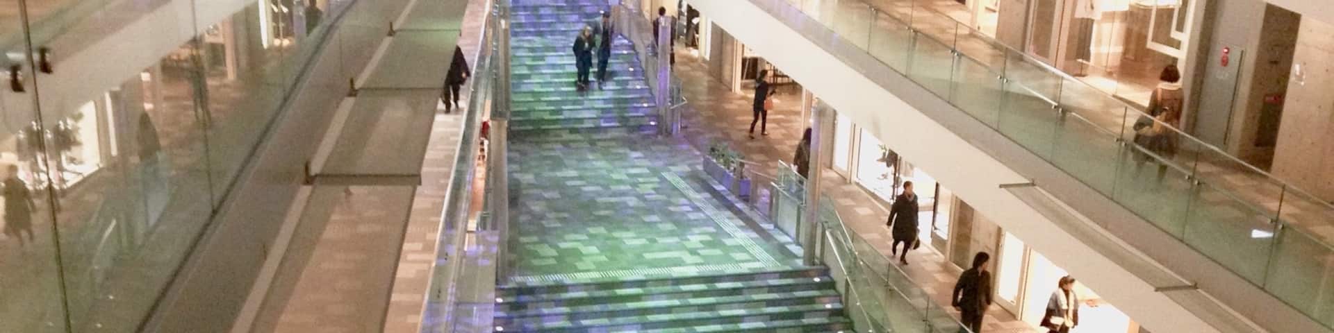 #architecture Tadao Ando has incorporated the idea of shopping without the stairs by gradually sloping the pathways to act as ramps. 
#stunningstructures #pattern
