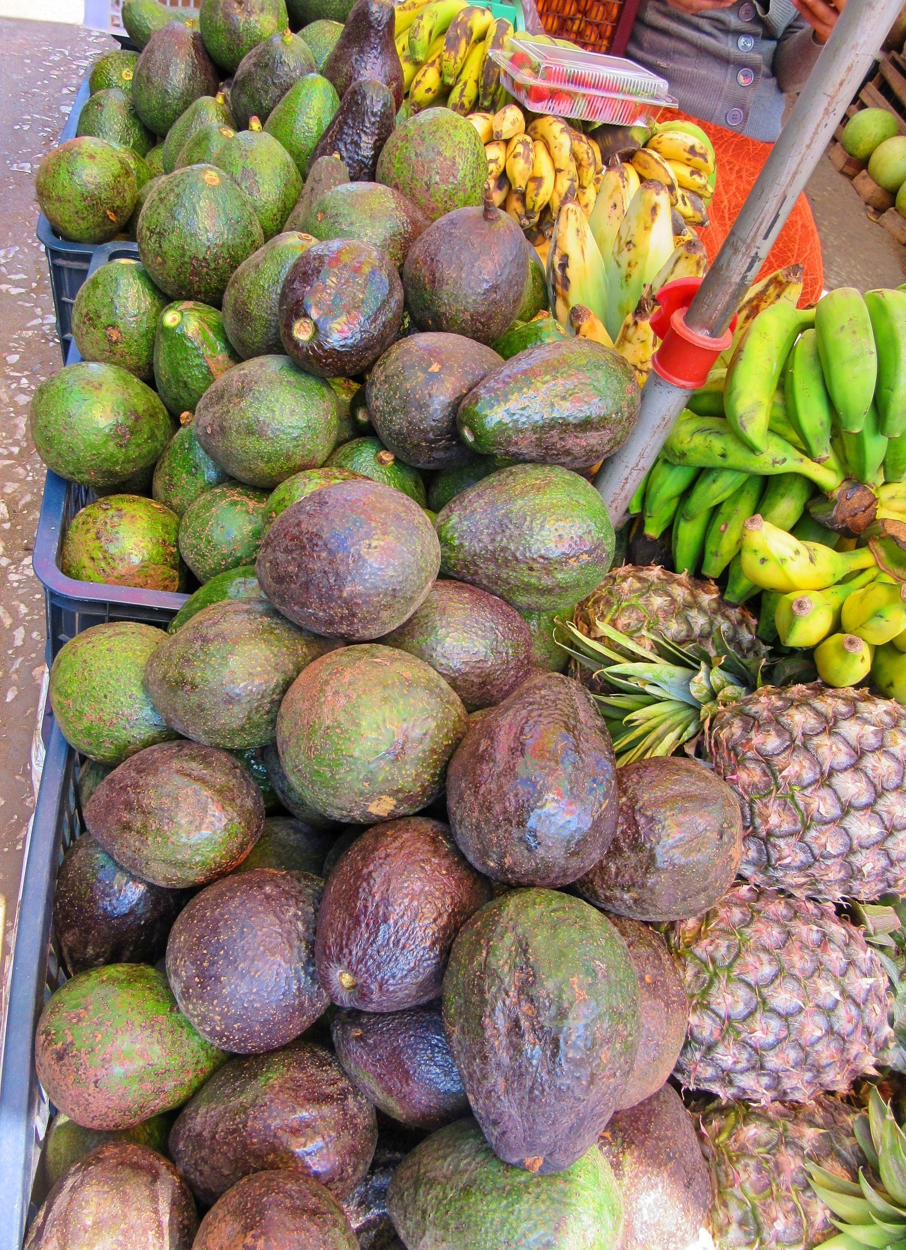 One of my favourite street markets in Asia was the small, one-street market in Kalaw, Myanmar. It might have had something to do with the fact that, yes, those are normal pineapple-sized pineapples, but no, those are not normal sized avocados. #guacamole4lyfe
#market