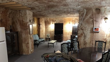 Underground dugout at the Comfort Inn in Coober Pedy. If you ever wanted to have the Tatooine experience, this is it. Surprisingly cozy. #LifeAtExpedia