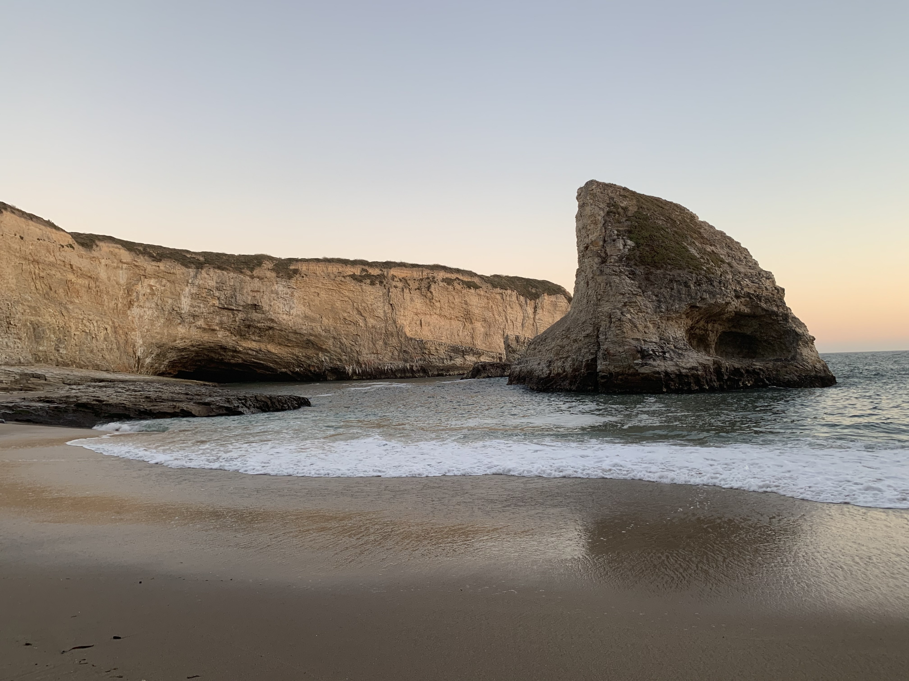 Nice little stop off of highway 1 in the little town of Davenport. A friend and I stayed at Davenport Roadhouse, just down the street a bit. Nice spot with a hotel, restaurant and live music. 
#summer #nature #beachbound 
#california #highwayone