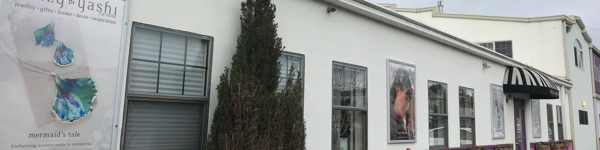 This is the famous jewelry designer’s ‘factory’ a great place to shop for original designs right here in the remote NW town of Arcata. Definitely do the tour (mon-fri) 11:00 am and 2:00 pm and you get a 20% discount!