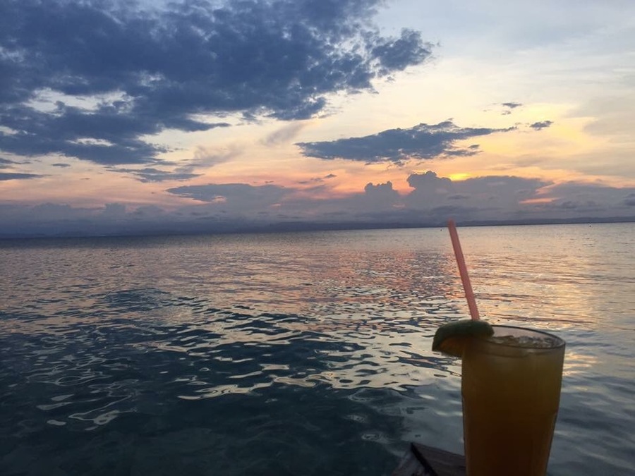 Thatch Caye Resort Belize #bucketlist #rumpunch #lifeatexpedia