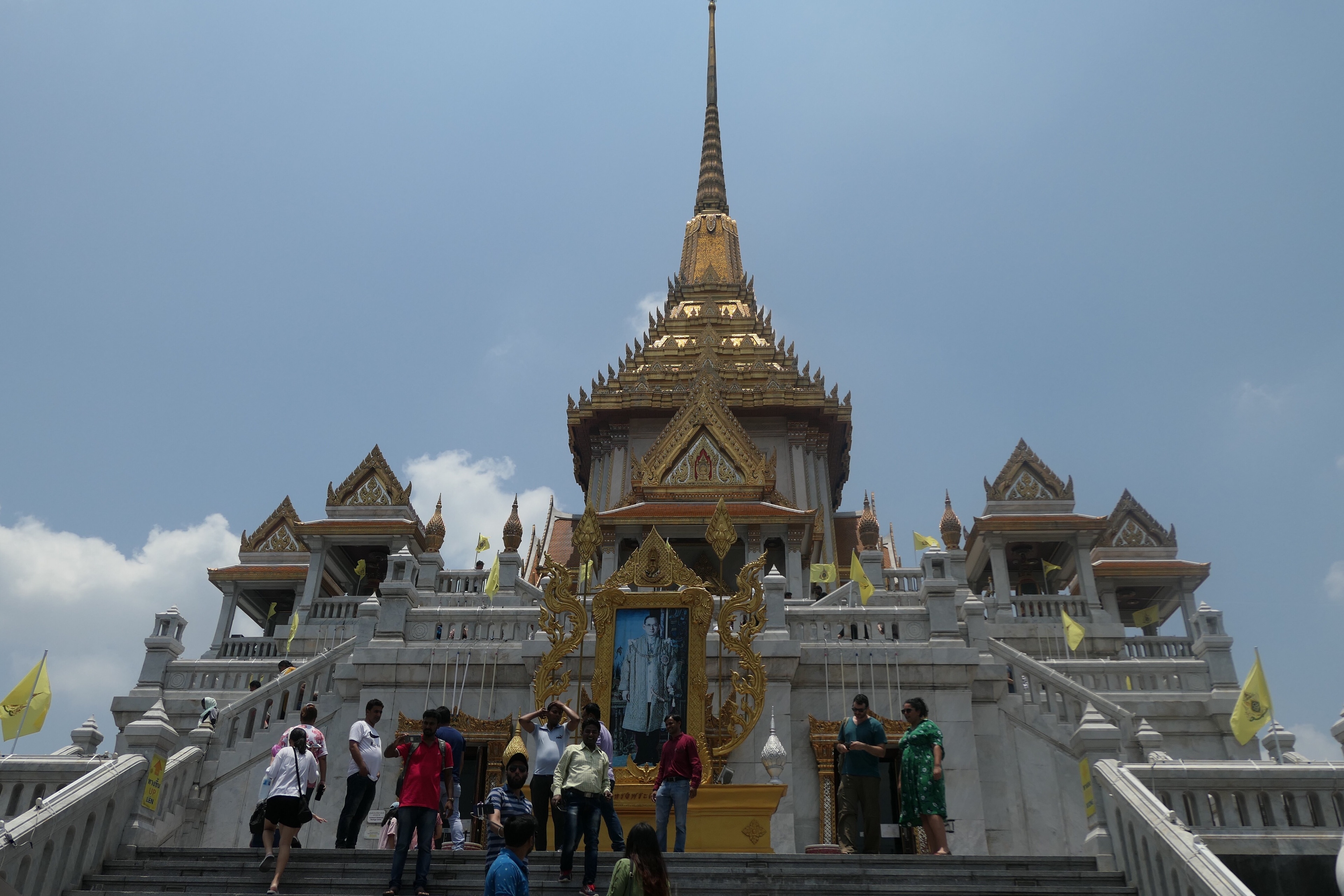 ワット トライミット バンコク旅行 エクスペディア