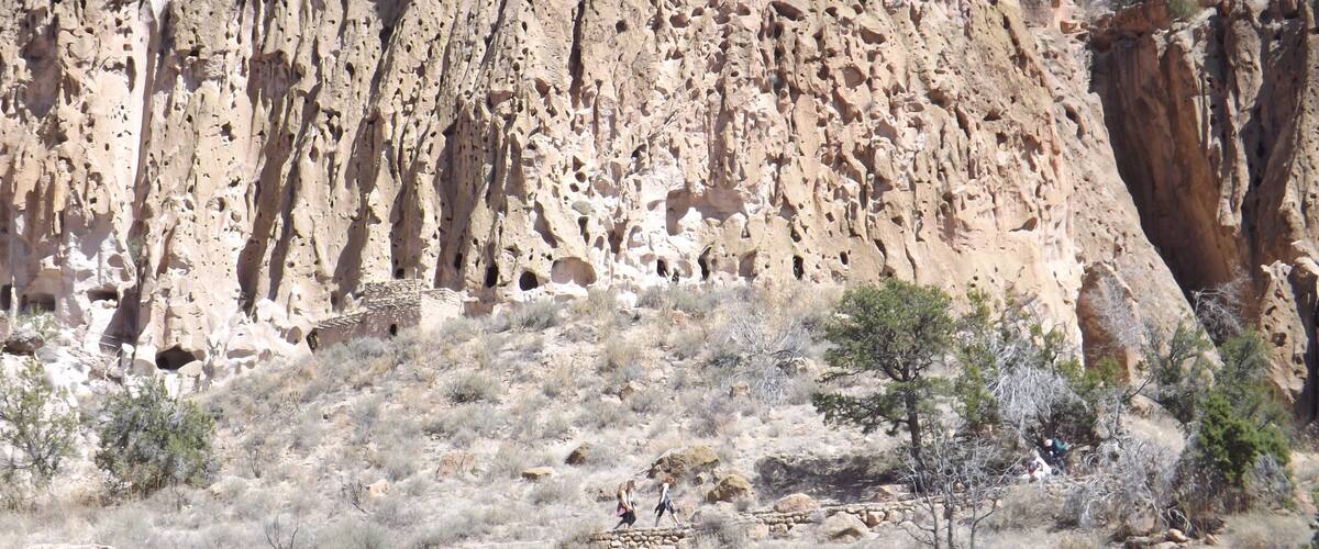 Bandelier National Monument preserves the homes and territory of the Ancestral Pueblo People. Most of the pueblo structures date to two eras, in total from 1150 to 1600. It was once inhabited by the ancient Puebloans (incorrectly known as the Anasazi), the ancestors of some of the modern-day Native American pueblos of northern New Mexico. For some unknown reason, probably related to drought and decline in agriculture, the Puebloans abandoned this site, but the area is still honored by the present-day Pueblo people. #hiking
