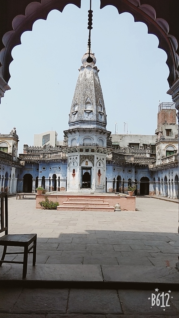 18th century "Dharamshala".
People used to stay here. Now abandoned.