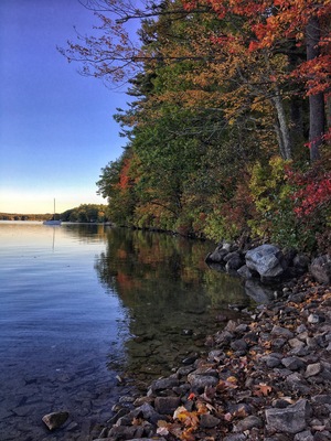 Pleasant Lake
New Hampshire
October 2016