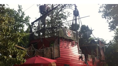Swashbuckler Brews and this awesome Pirate ship shop are just a couple of the great features of the PA Ren Faire!