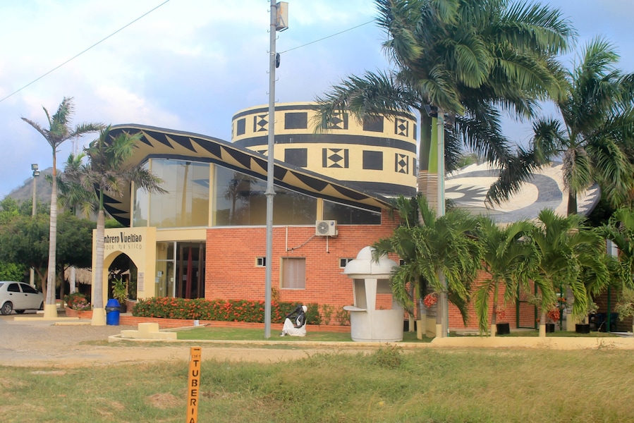 A small but very interesting museum on the highway connecting Cartagena and Barranquilla dedicated to the history of the famous #Colombian #Culture #Hat
#Roadtrip
