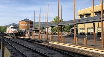 A great evening visiting the art galleries topped with a stop at a brew pub draft in the Santa Fe Railroad Artisan Museum district.