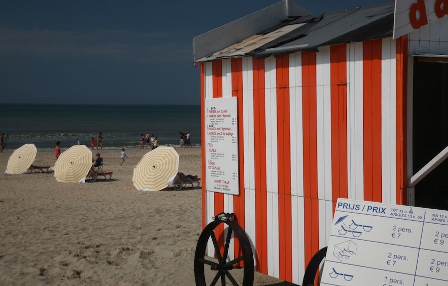 Changing hut De Panne beach,Belgium.
Colour coordinated huts and sunbeds, line the beach.
#BeachTips
