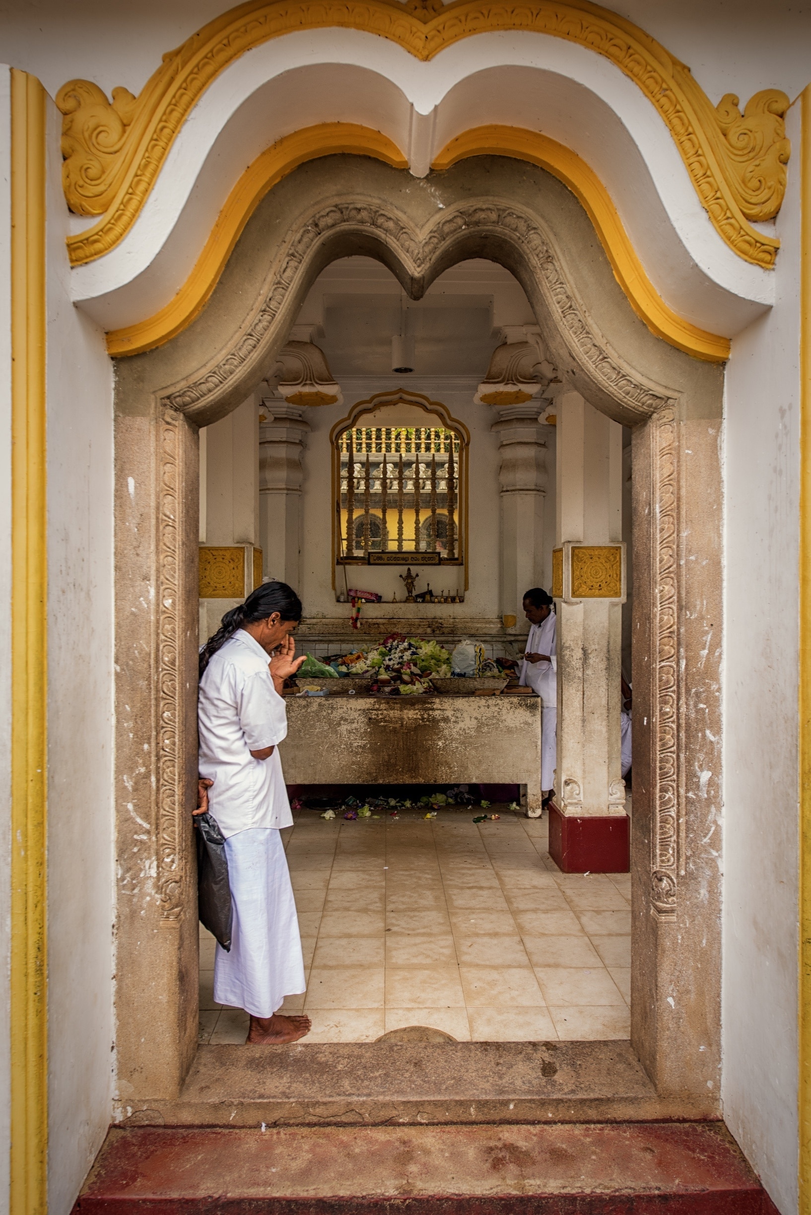 Offerings at the jaya sri maha bodhi or the temple of the sacred bodhi tree in anuradhapura, Sri Lanka #petersoeteweyphotography #wanderlust #srilanka #anuradhapura #jayasrimahabodi #sacredbodhithree