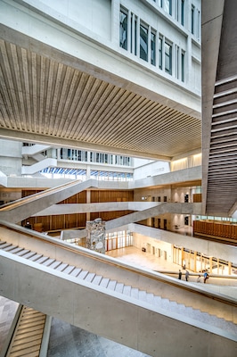 Staircase maze inside this university campus
Pool Architekten, 2018