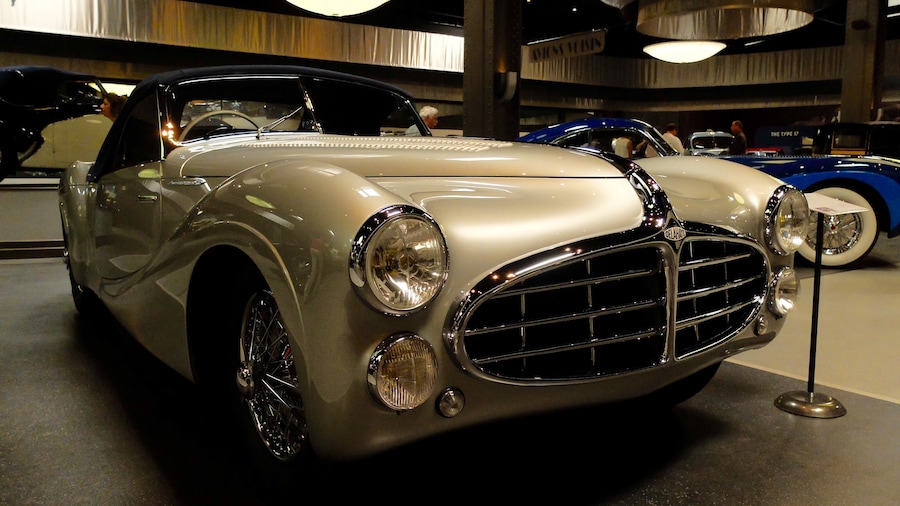 Delahaye type 235 from 1951
This is art not automobile ! Huge collection of french car until 50's.