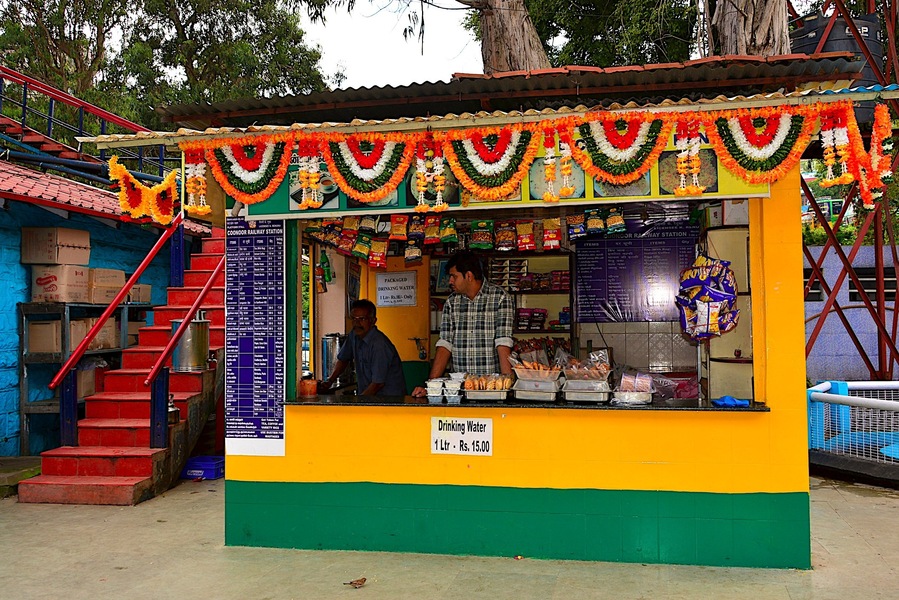 A tea and snacks stall at Coonoor Train Station...