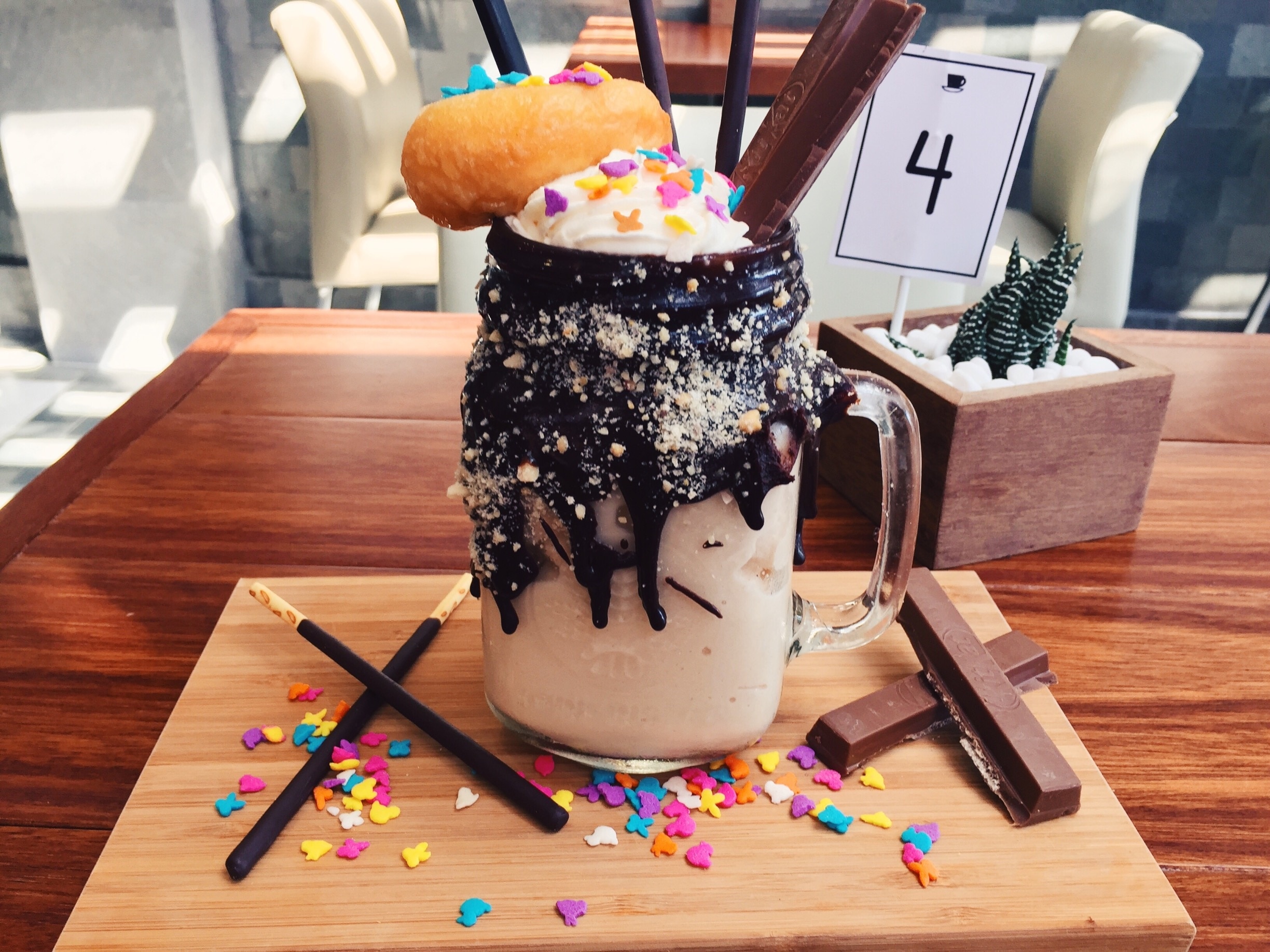 Revayah Coffee is my new favorite bakery! From delicious coffee to epic freakshakes, you won't leave hungry!