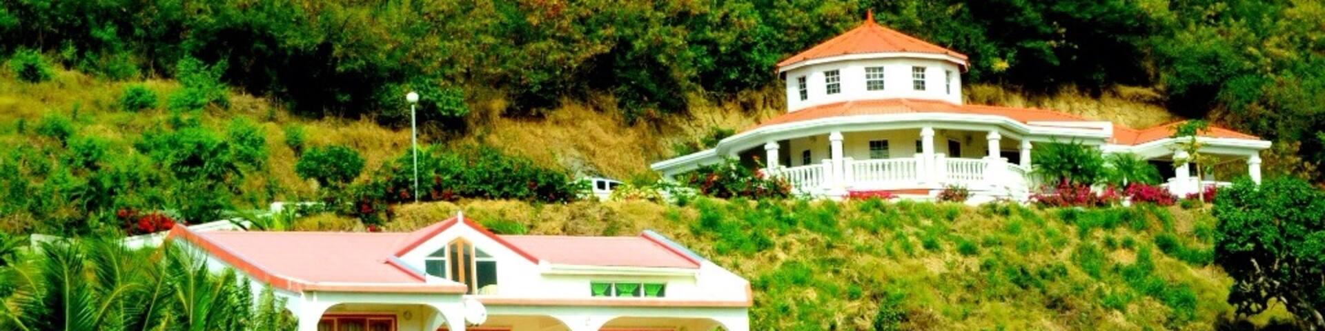 This house just looked fabulous up on the hill as we drove around the island.