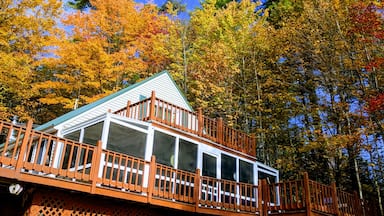 Even though the leaves have fallen, there are many photos to bring back the best of foliage season! 
Fall+Camp = Goodtime!

#maine #camp #cottage #foliage #tourism #vacationland