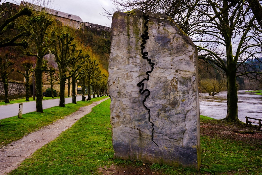 River monument and three lane