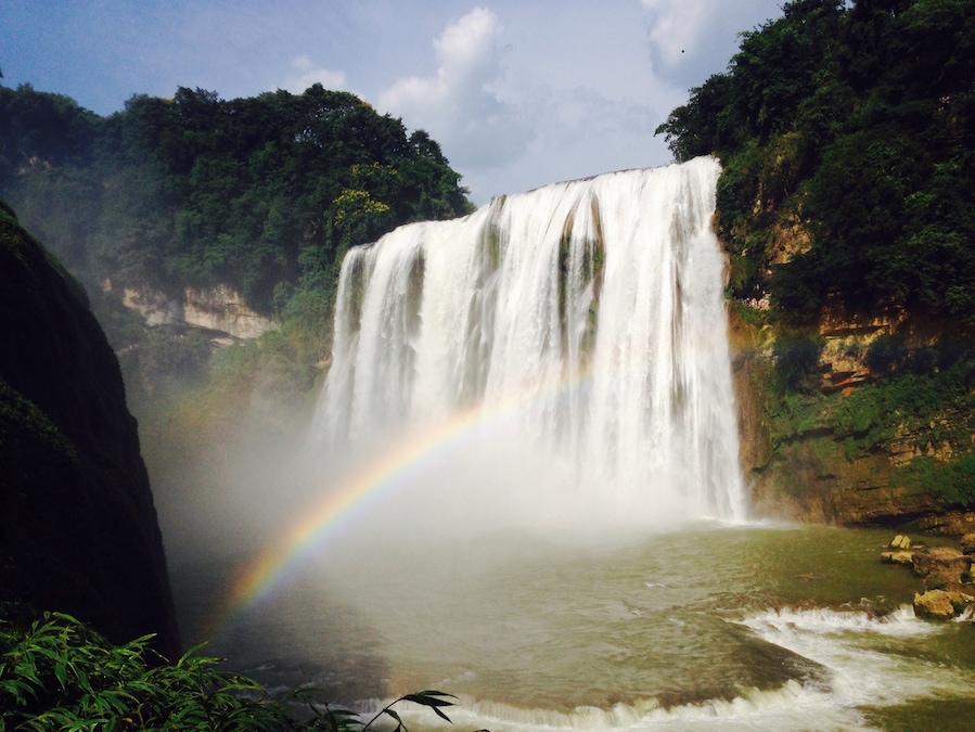 At 4 pm of August, a great weather for Karst waterfall shots!
