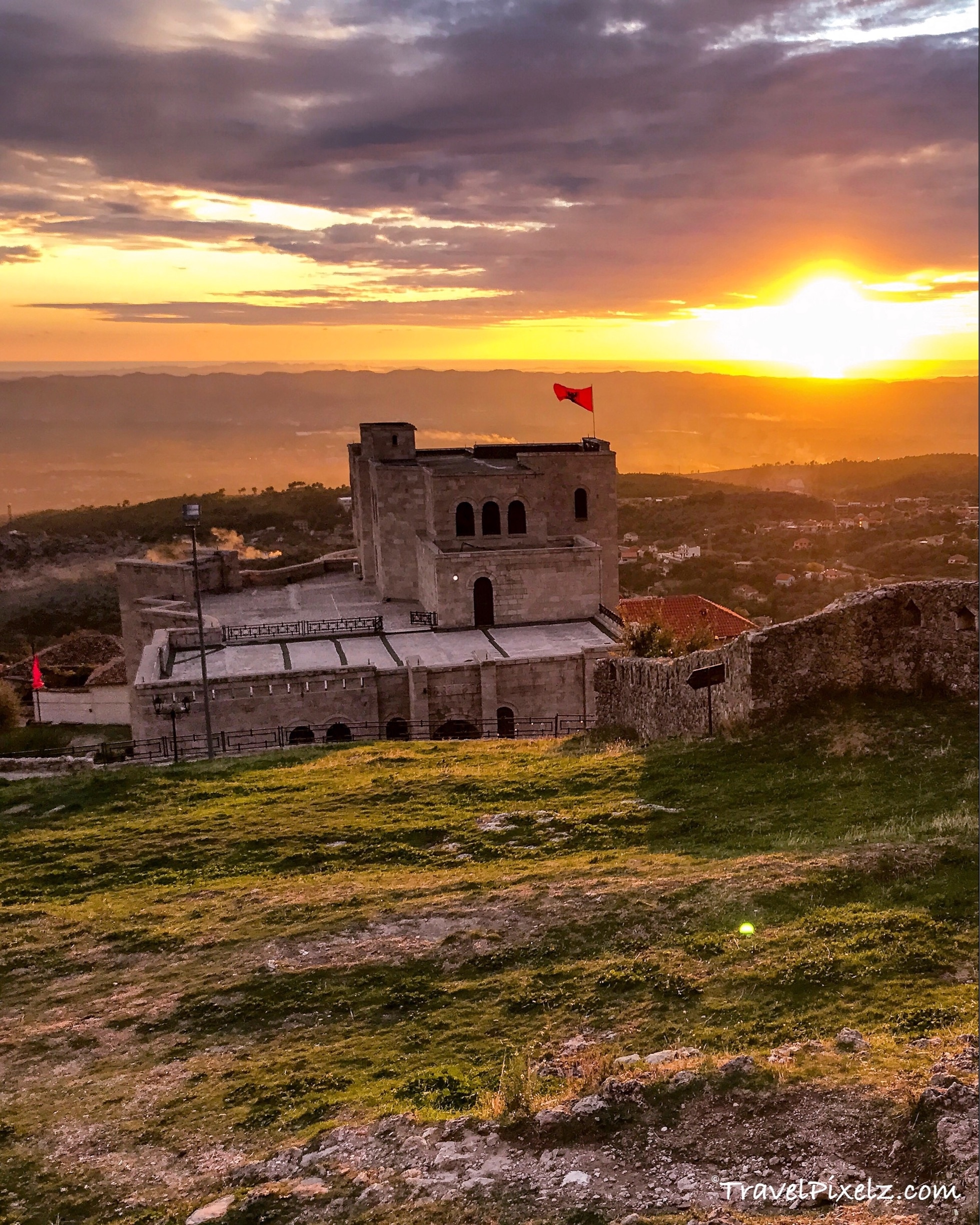 We spent the last evening of our Albanian road trip adventure in the city of Kruje. Not only were we super lucky with the accommodation (make sure to check out Panorama Hotel - awesome value for money) but we were also rewarded with epic sunset. If you climb up to the old tower, the views are breathtaking. 
#albania #kruje #skanderberg #sunset #architecture #goldenhour