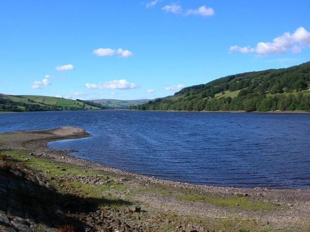 Foto “Stonebeck Abajo” tomada por DS Pugh (CC BY-SA); recorte de la original