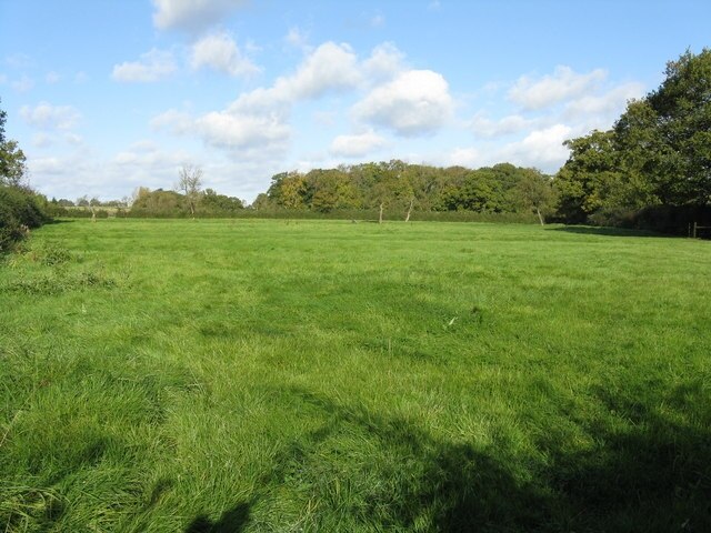 Foto “White Ladies Aston” tomada por Whatlep (CC BY-SA); recorte de la original