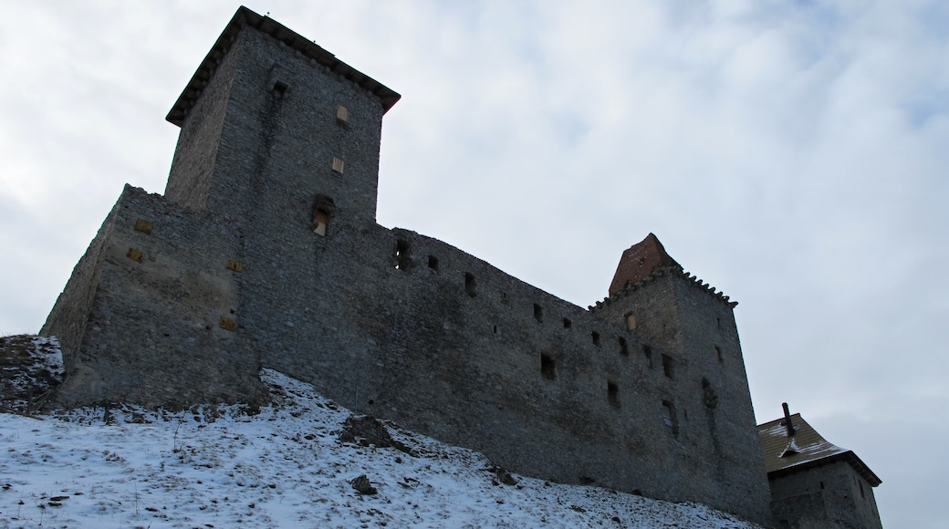 Foto „Burg Kašperk“ von Huhulenik (CC BY)/zugeschnittenes Original