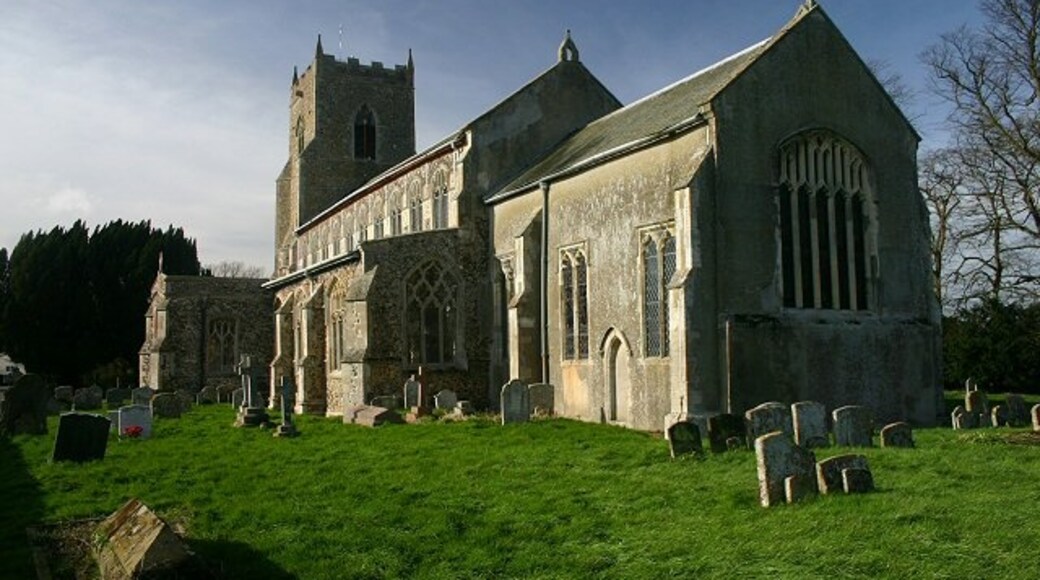 Kuva ”Bacton” käyttäjältä Bob Jones (CC BY-SA) / rajattu alkuperäisestä kuvasta