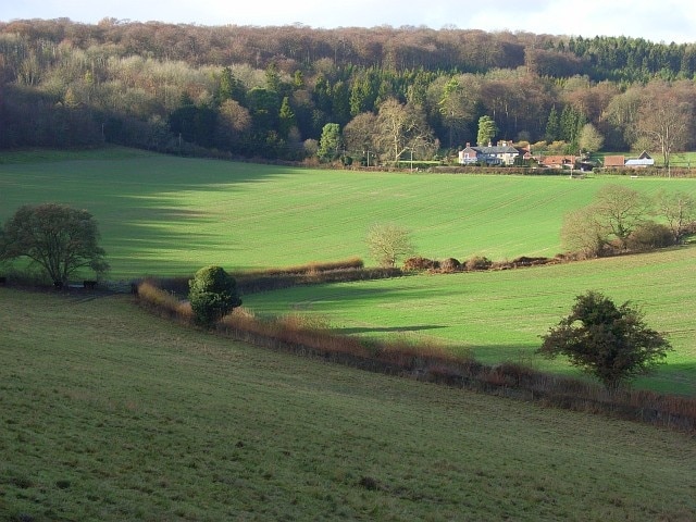 Bix Bottom A mixture of pastoral and arable land near the foot of the valley. The hedge shows the line of the lane from Middle Assendon. Bix Hall is in the background.