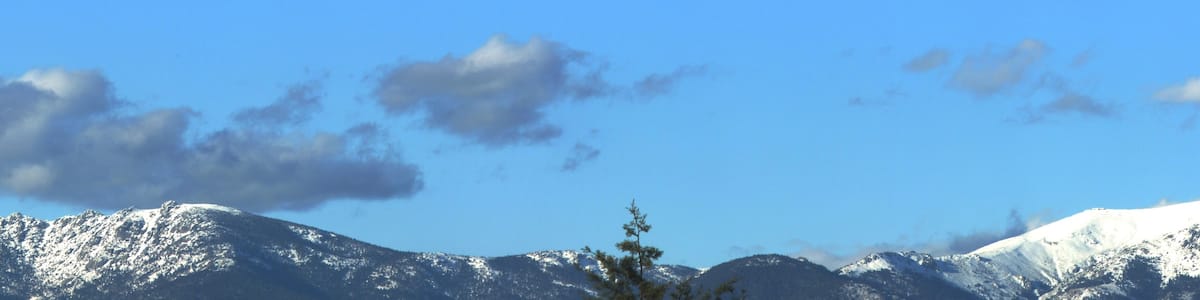 Photo "Sierra de Guadarrama" by Javier Casado Tirado (Creative Commons Attribution-Share Alike 3.0) / Cropped from original