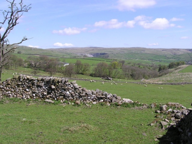 "Kirkby Malham"-foto av Charles Greenhough (CC BY-SA) / Urklipp från original