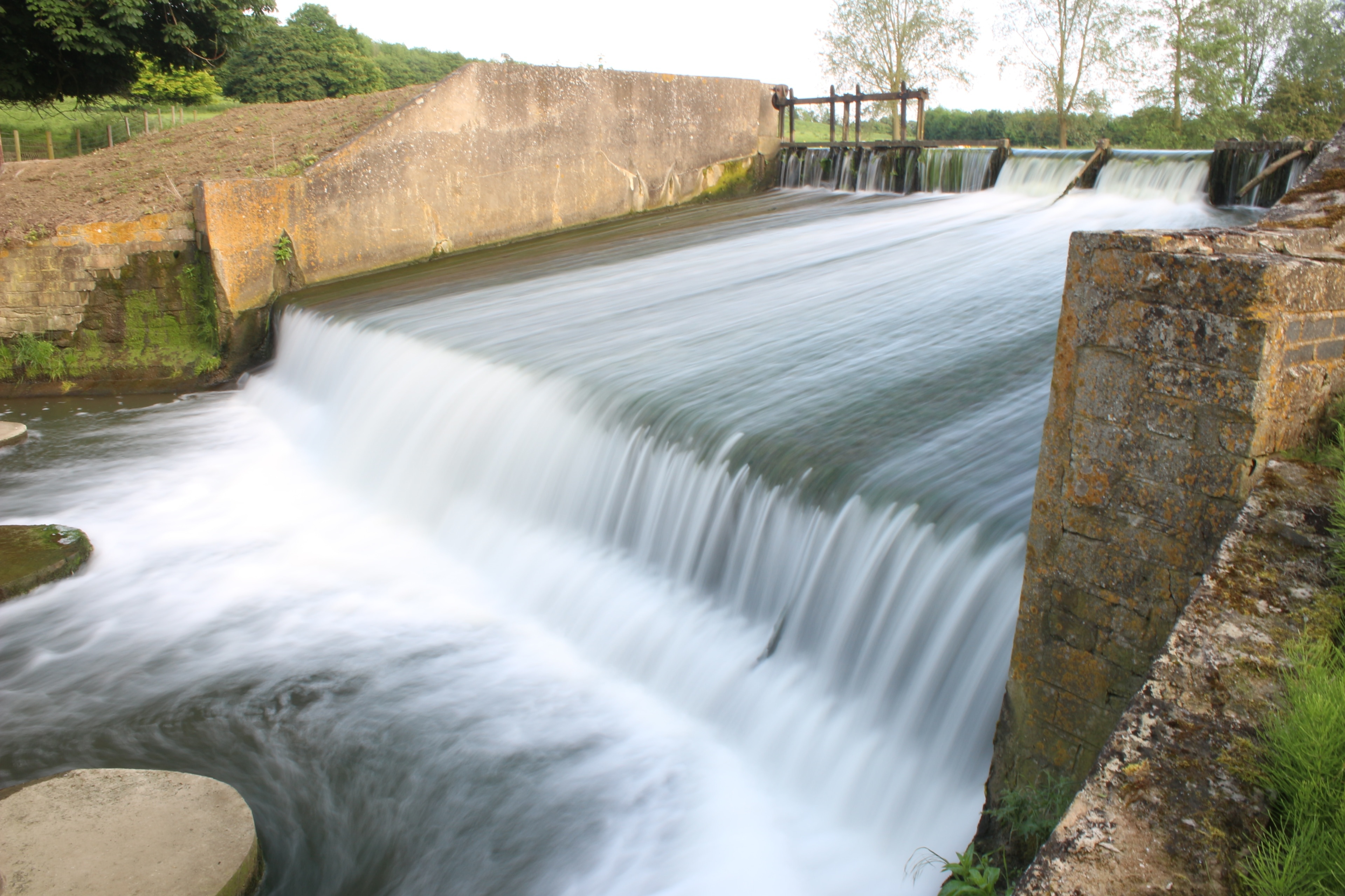 Foto “Deenethorpe” tomada por Dmitrij M (CC BY); recorte de la original