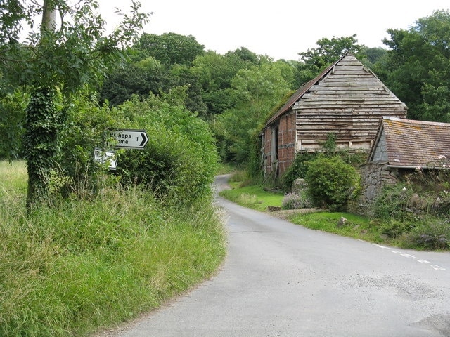 Old barn at Mayfield's Farm junction