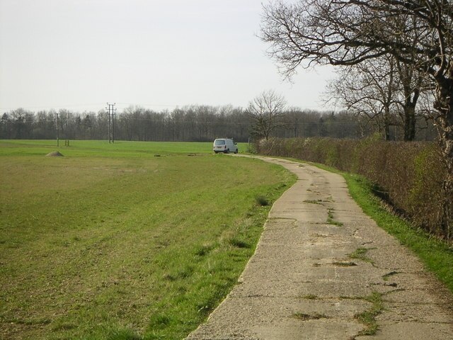 Ảnh "Beachampton" của Mr Biz (CC BY-SA) / Cắt từ ảnh gốc