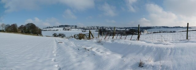 Photo "Tow Law" by Ian Porter (CC BY-SA) / Cropped from original