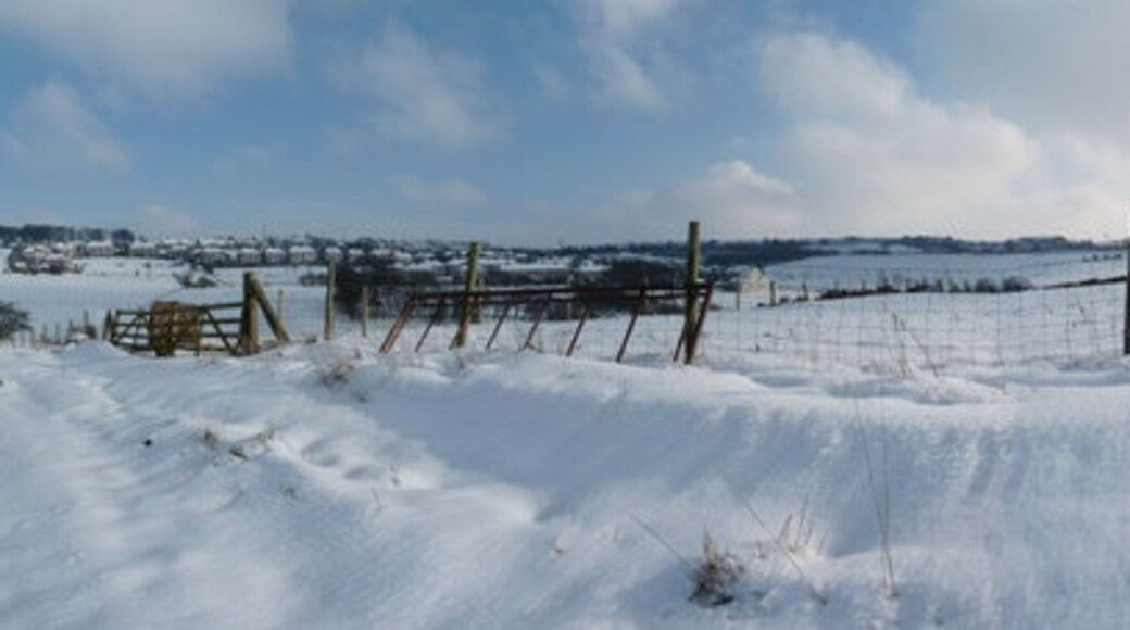 Photo "Tow Law" by Ian Porter (CC BY-SA) / Cropped from original