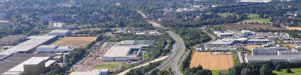 Photo "Hanover_Langenhagen International Airport 2013" by Ra Boe / Wikipedia (Creative Commons Attribution-Share Alike 3.0 de) / Cropped from original
