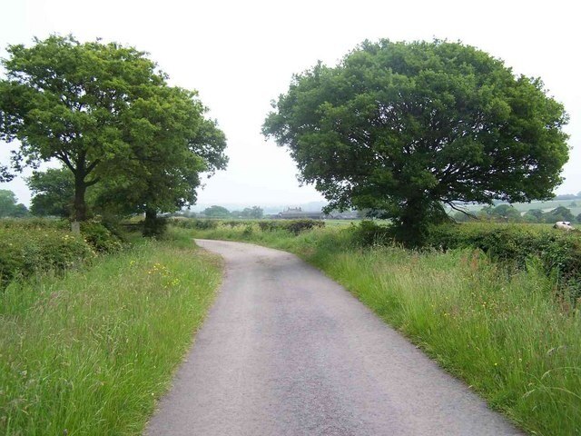 Photo "Draycott in the Moors" by Geoff Pick (CC BY-SA) / Cropped from original