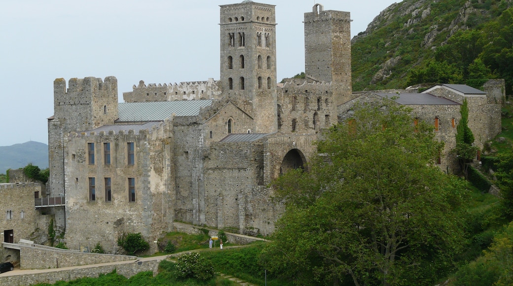 Foto ‘Klooster Sant Pere de Rodes’ van Pere prlpz (CC BY-SA) / bijgesneden versie van origineel