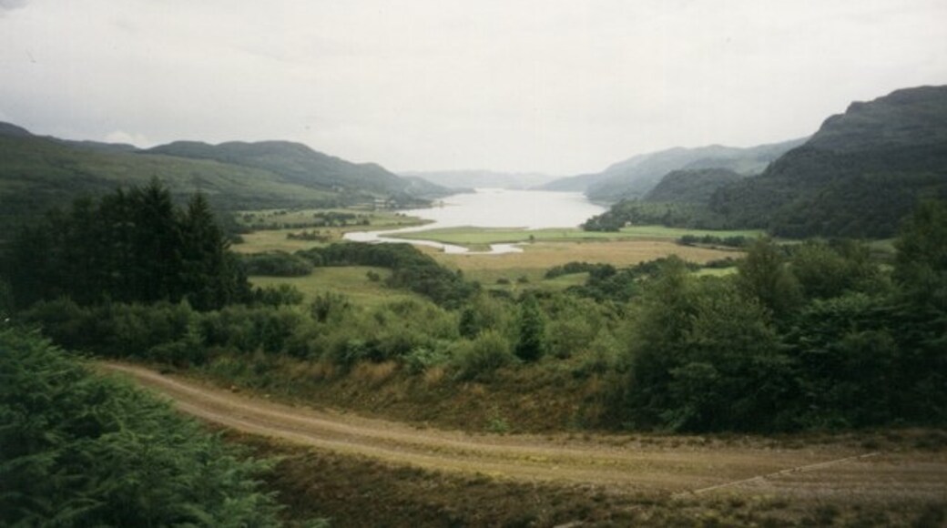 Photo "Auchenbreck" by Elliott Simpson (CC BY-SA) / Cropped from original