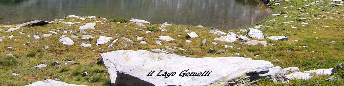 Photo "lago gemelli" by patano (Creative Commons Attribution-Share Alike 3.0) / Cropped from original