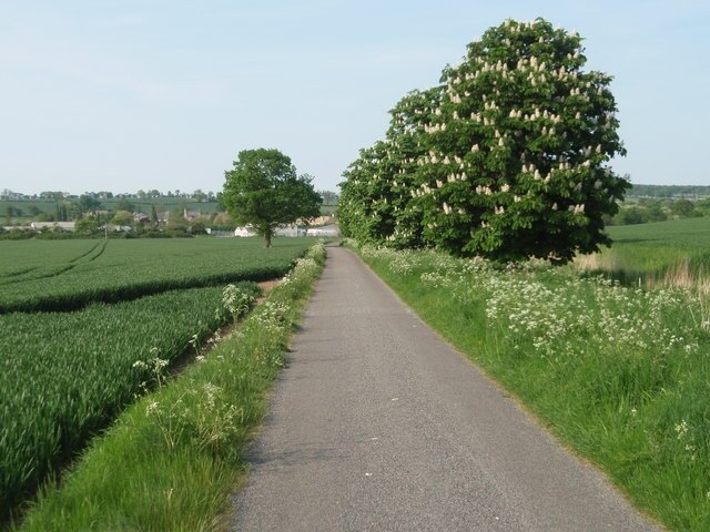 Foto “Polebrook” tomada por Michael Trolove (CC BY-SA); recorte de la original
