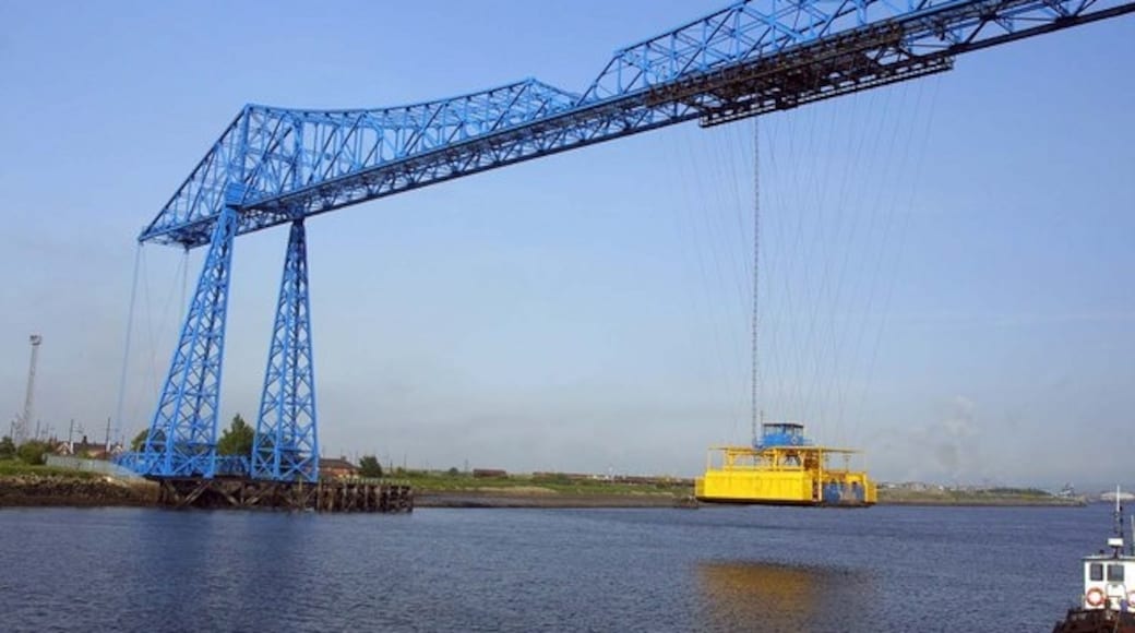 Photo "Middlesbrough Transporter Bridge" by Steve Daniels (CC BY-SA) / Cropped from original