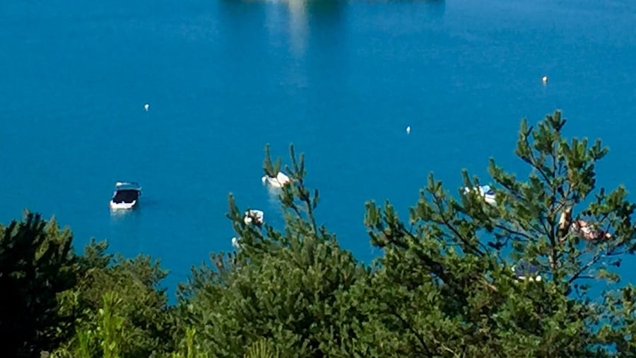 Photo "Lac de Serre-Ponçon" by cisko66 (Creative Commons Attribution 3.0) / Cropped from original