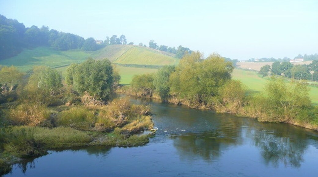 Foto "River Wye" di Jonathan Billinger (CC BY-SA) / Ritaglio dell’originale
