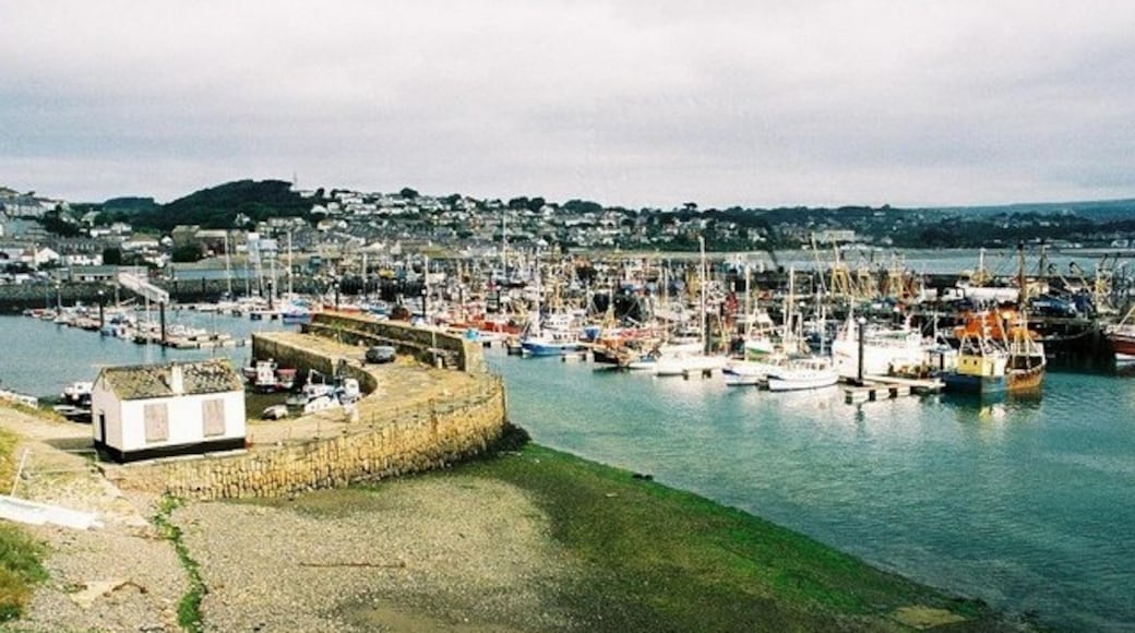 Photo "Newlyn" by Chris Downer (CC BY-SA) / Cropped from original
