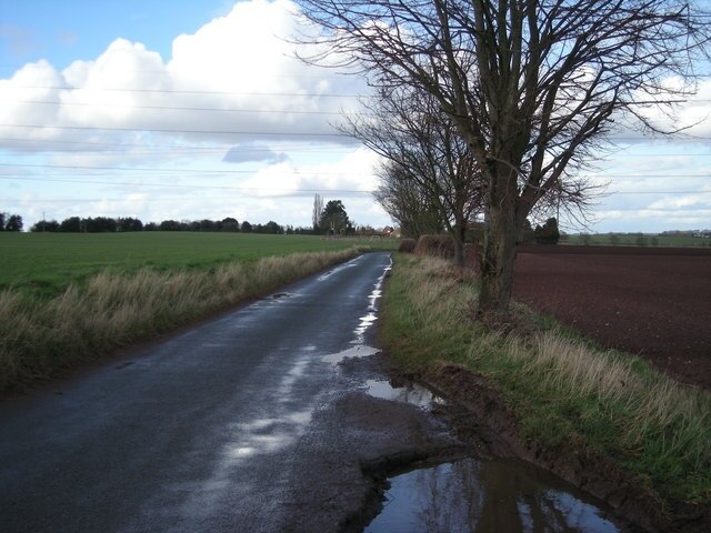 "Beckbury"-foto av Row17 (CC BY-SA) / Urklipp från original