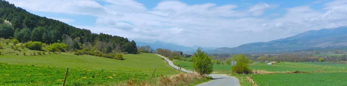 Photo "Carretera entre Vilallobent i les Pereres" by jordi domènech (Creative Commons Attribution-Share Alike 3.0) / Cropped from original