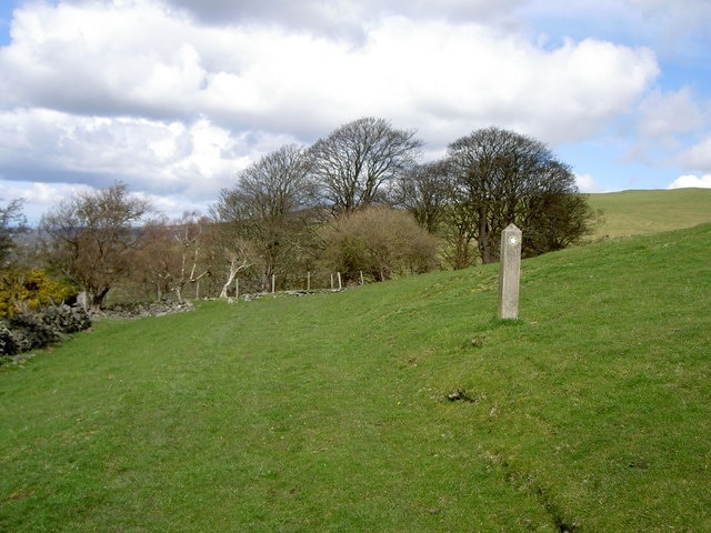 Footpath to Moel Arthur.